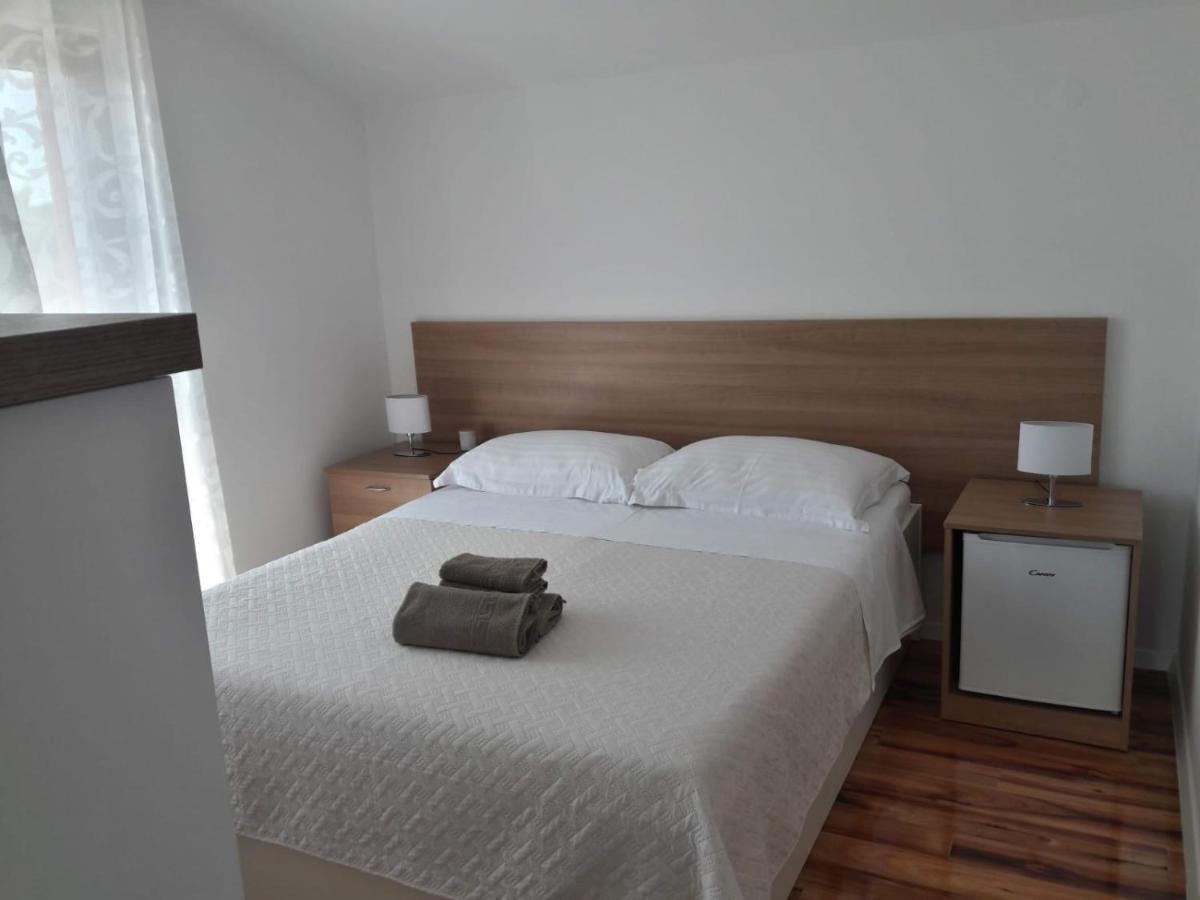 Apartments Emanuela Sukosan Phòng bức ảnh