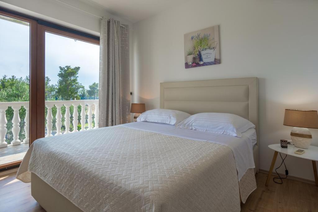 Apartments Emanuela Sukosan Ngoại thất bức ảnh